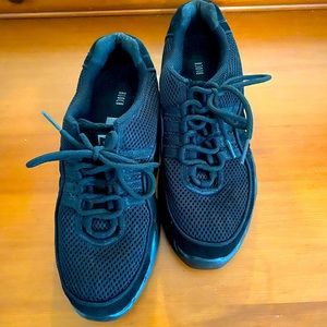 BLOCH black dance shoes - Size 10 - worn a couple times.